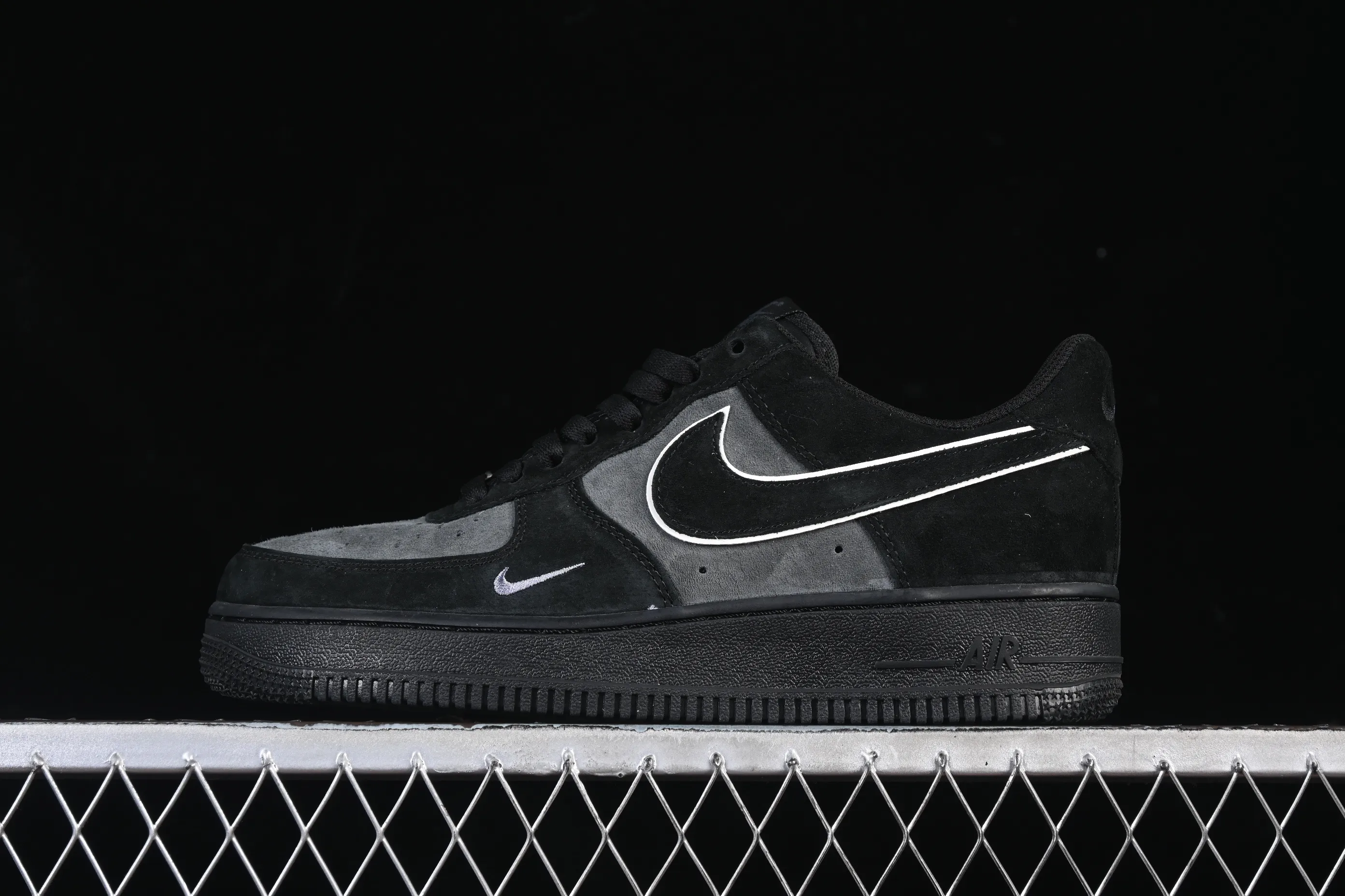 All Categories Nk Air Force 1 Air Force Series Nk Air Force 1 Low Air Force Low Nike Air Force 1'07 Low "Black Warrior" Full Suede Autumn and Winter Air Force One Low Casual Shoes ZH0316-134